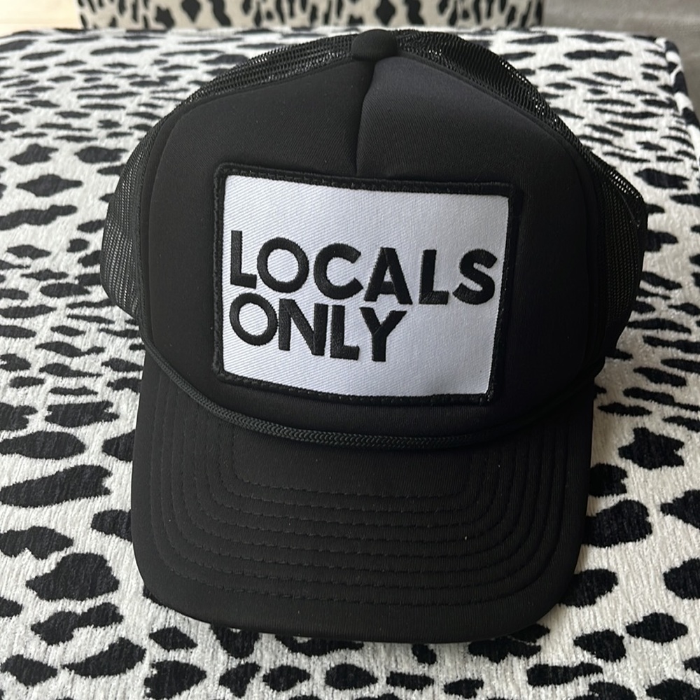 Like new! AVIATOR NATION Locals Only PATCH TRUCKER HAT Black